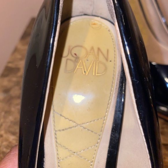 JOAN & DAVID Black Patent Leather Platform Pumps - Picture 5 of 5